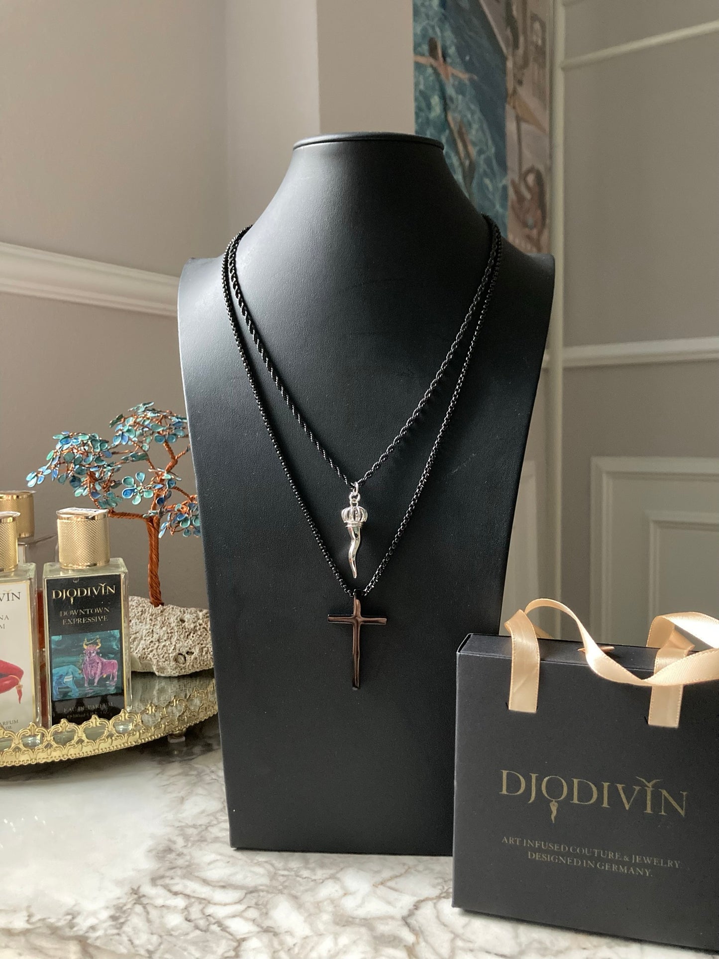 Lucky Charm 2-piecer Necklace, black with Cross & Bullhorn